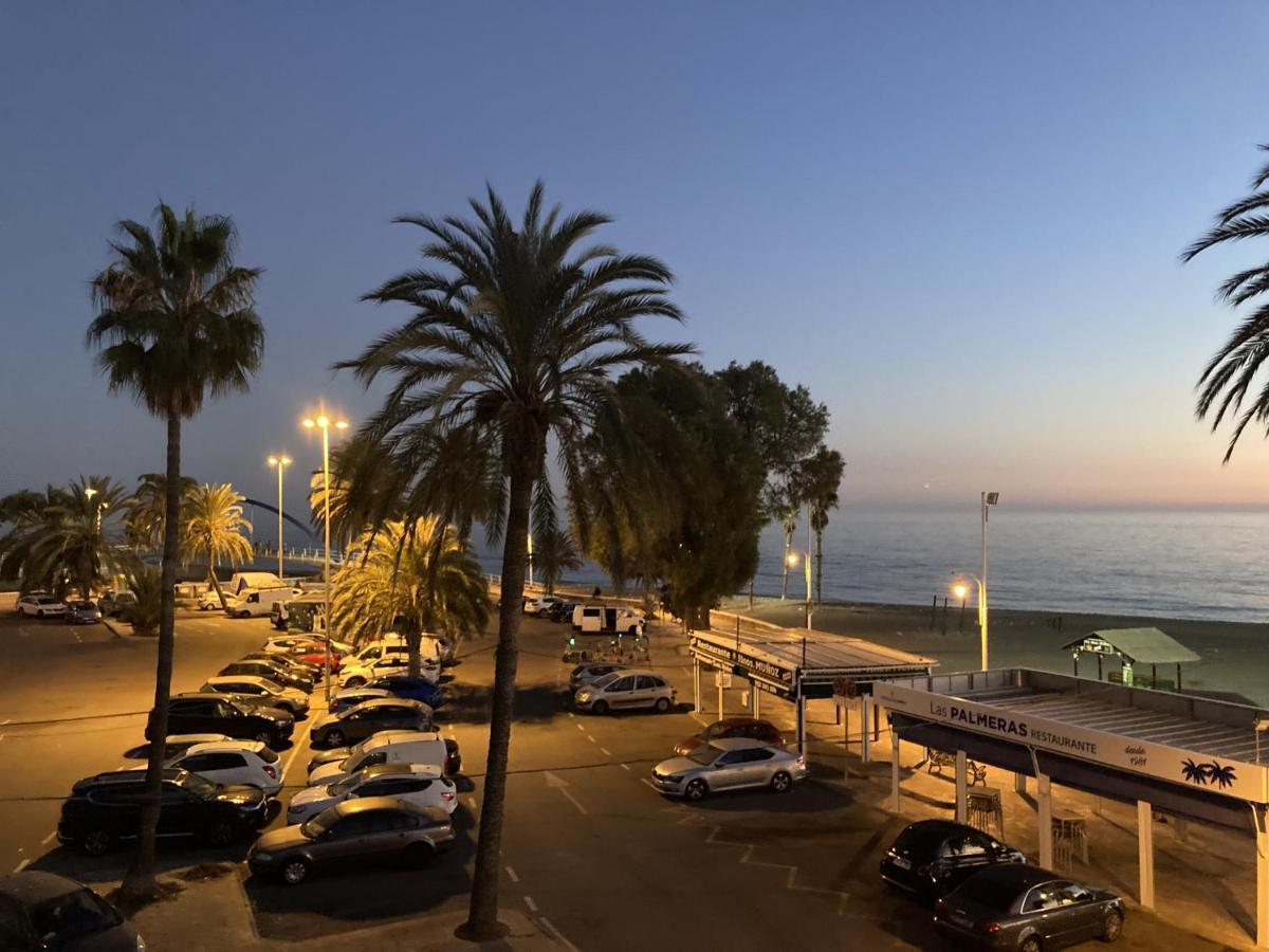 Sea & Wave Pedregalejo Beach Apartment Malaga Exterior photo