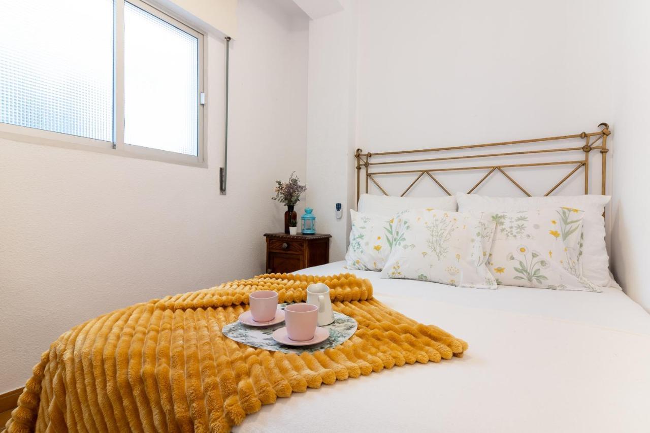 Sea & Wave Pedregalejo Beach Apartment Malaga Exterior photo
